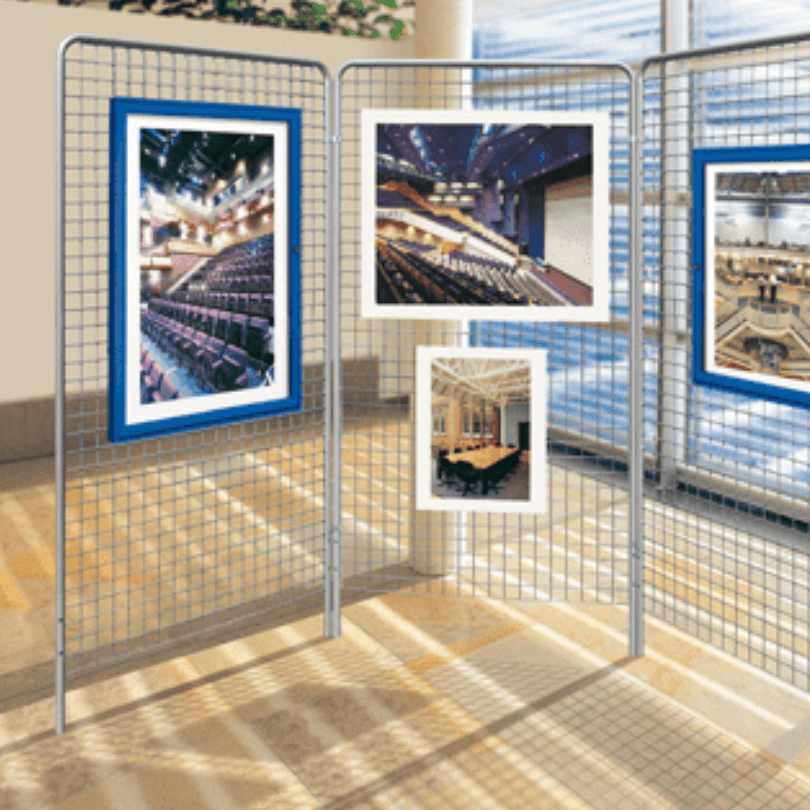 grille d'exposition mairie