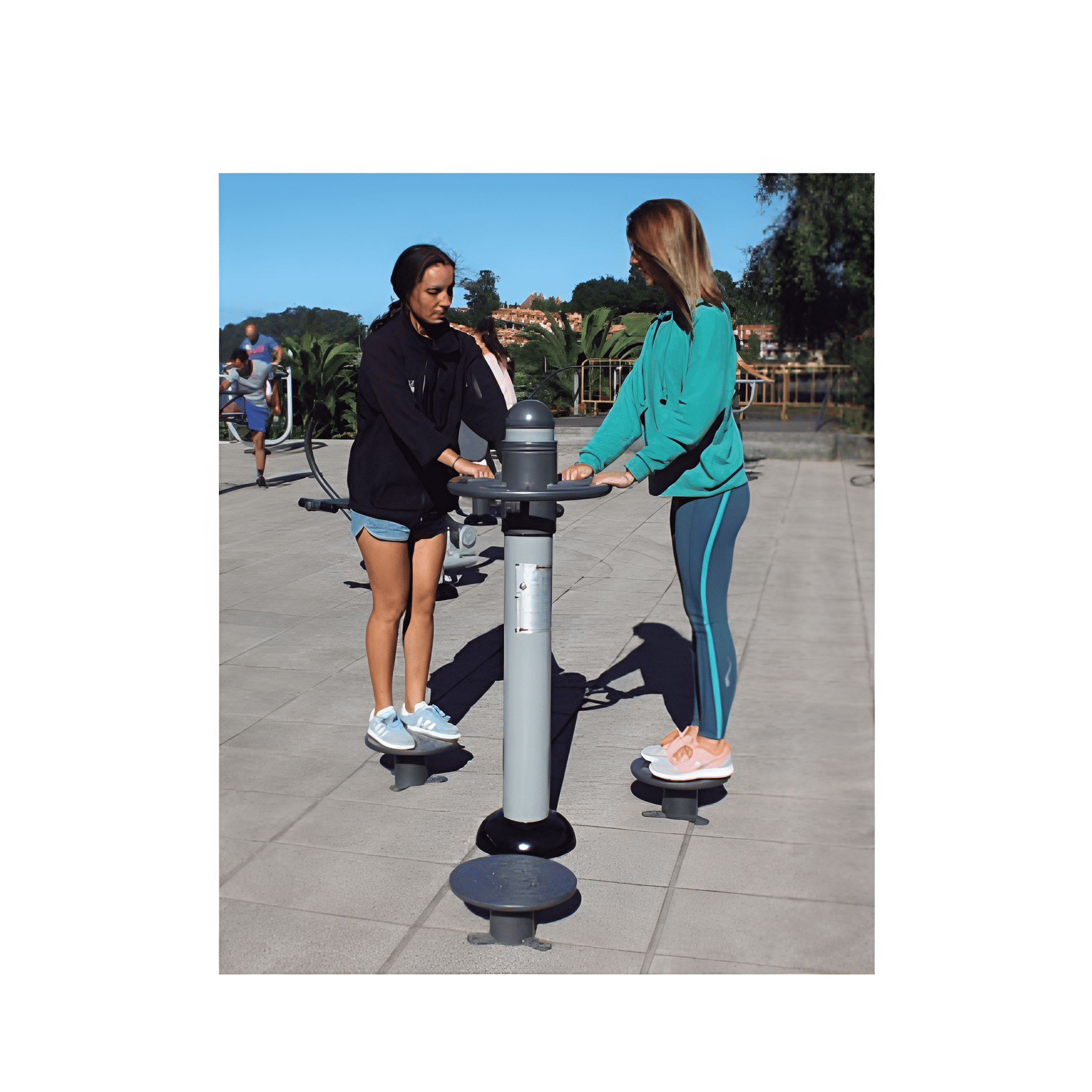 Module de rotation taille acier pour parcours sportifs